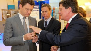 Министр энергетики Российской Федерации Александр Новак посетил Московский научно-исследовательский центр «Шлюмберже». 