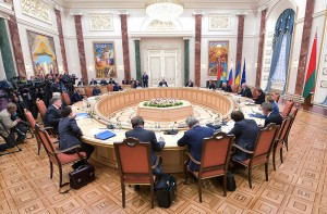 В Минске обсудили судьбу Европы и мира