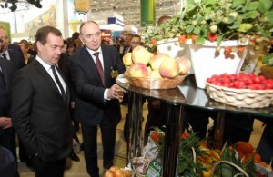 Борис Дубровский продемонстрировал Дмитрию Медведеву аграрный потенциал региона