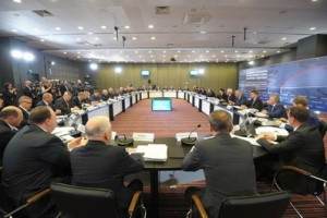 Владимир Путин проводит заседание президиума Государственного совета по вопросу совершенствования сети автомобильных дорог