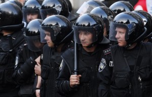 Более 500 харьковских милиционеров уволены  за отказ воевать с Донбассом. 