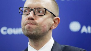 Правительство Арсения Яценюка  обратилось к РФ с  просьбой о реструктуризации долга $3 млрд