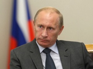 Владимир Путин потребовал восстановить жилье погорельцам до 1 сентября.