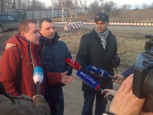 Первые спасенные моряки с траулера «Дальний Восток» возвращаются в Приморье