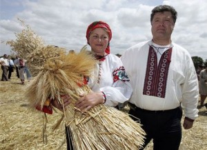 Президент Петр Порошенко под шумок разбазаривает земельные ресурсы Украины