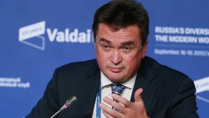 Глава Приморья Владимир Миклушевский запретил движение грузовых поездов через центр Владивостока