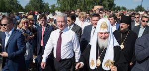 Глава столицы Сергей Собянин и Патриарх Кирилл посетили IV Межрегиональный фестиваль славянского искусства «Русское поле» 