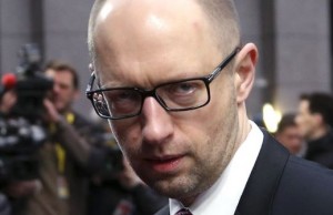 Арсений Яценюк настойчиво продолжает уничтожать Россию