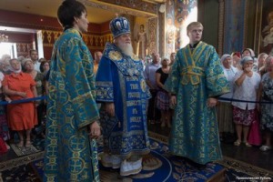 Православные новости: Митрополит Екатеринодарский и Кубанский Исидор совершил литургию в Сочи