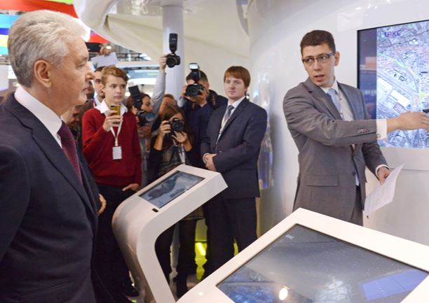 Сергей Собянин на инновационной выставке