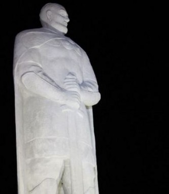 Памятник князю Святославу