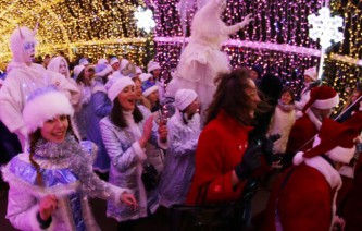 Парад Снегурочек