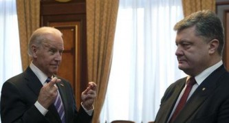Джо Байден и Петр Порошенко решили продолжить дружбу против России.