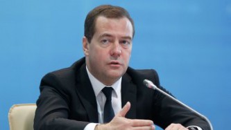 Дмитрий Медведев выступил против участия других государств в наземных операциях в Сирии.