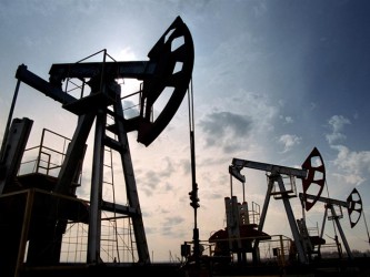 Дешевая нефть заставляет экспортеров искать пути изменения ситуации на нефтяном рынке.