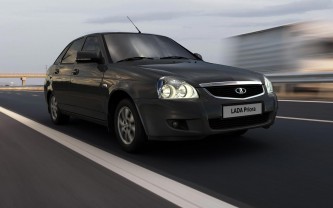 Лада Приора стала самым недорогим автомобилем России.