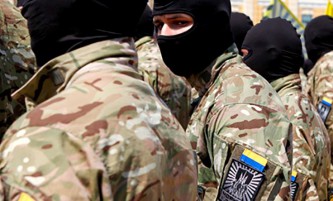 Украинские радикалы захватили страну.