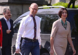 Арсений Яценюк празднует Пасху