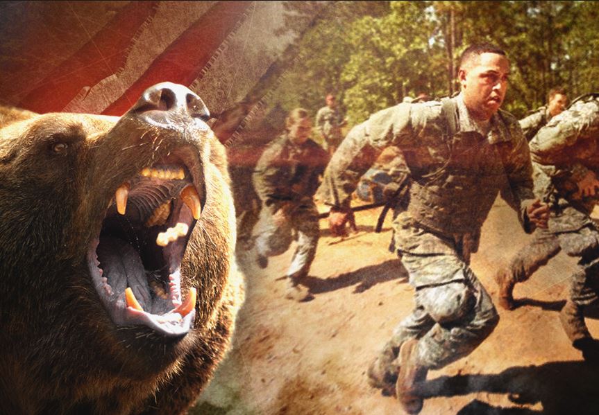 Нападение россии видео. Боевой медведь. Русский боевой медведь. Медведь в военной форме.
