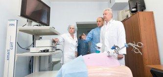 Собянину рассказали о медицинском роботе Da Vinci