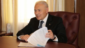 Губернатор Магаданской области Владимир Печеный