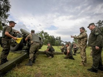 Порошенко опробовал стрельбу по жителям Донбасса