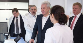 Собянин и Чубайс открыли центр компании "НовоМедика"