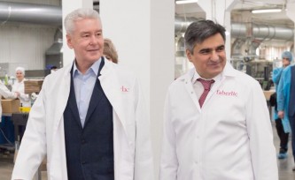 Собянин посетил компанию Фаберлик