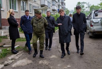 Олег Кожемяко посетил военный городок
