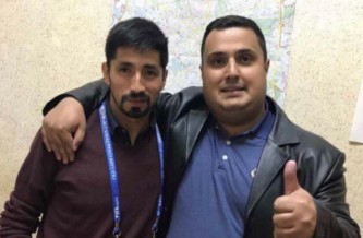 Чилийский журналист и таксист после примирения