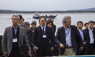 Японская делегация на Курилах 