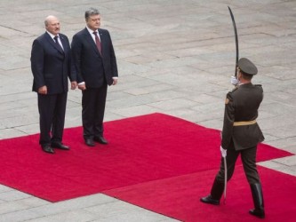 Александр Лукашенко прибыл в Киев