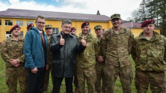 Американские инструкторы дрессируют украинскую армию